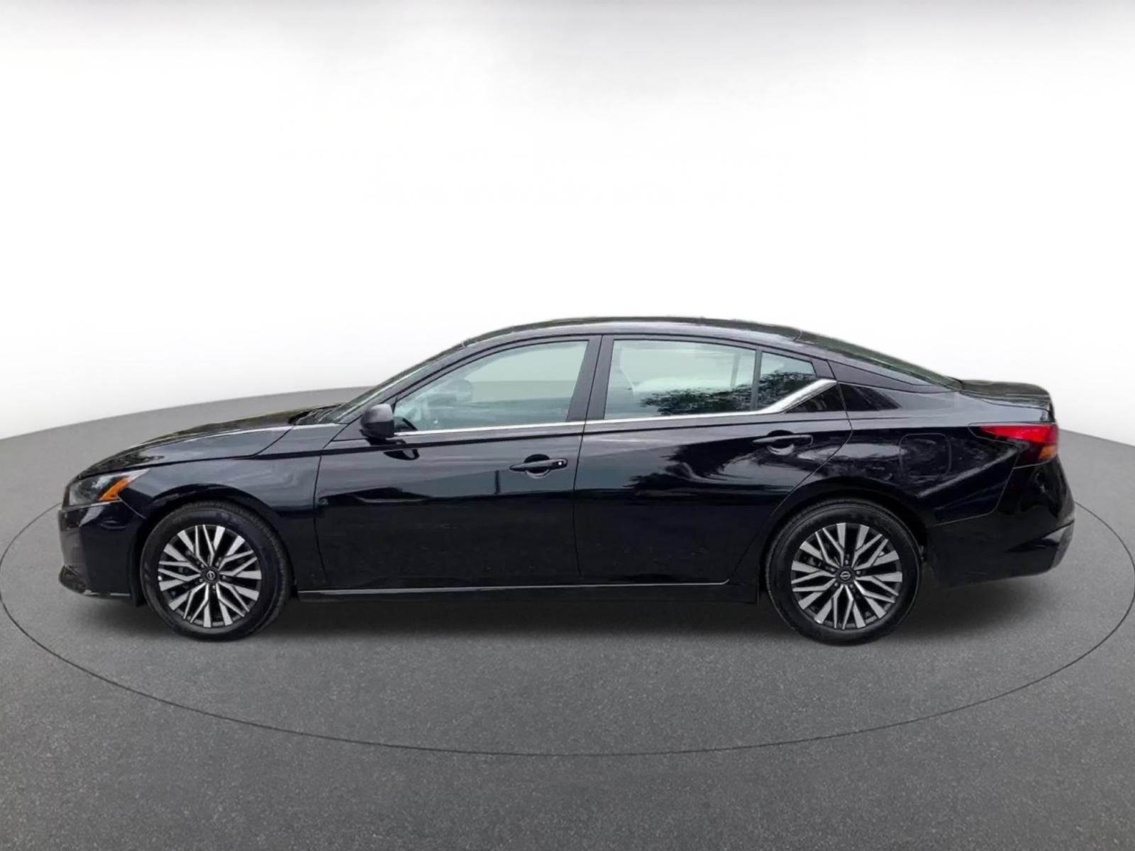 Used 2026 Nissan Altima 2.5 SV FWD image 9