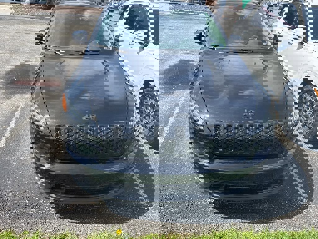 Used 2017 Jeep Cherokee High Altitude image 1