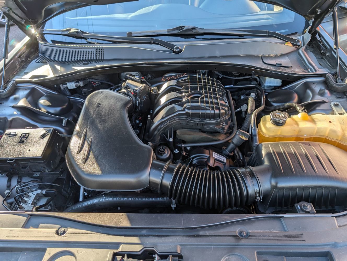 Used 2019 Chrysler 300 S RWD image 9