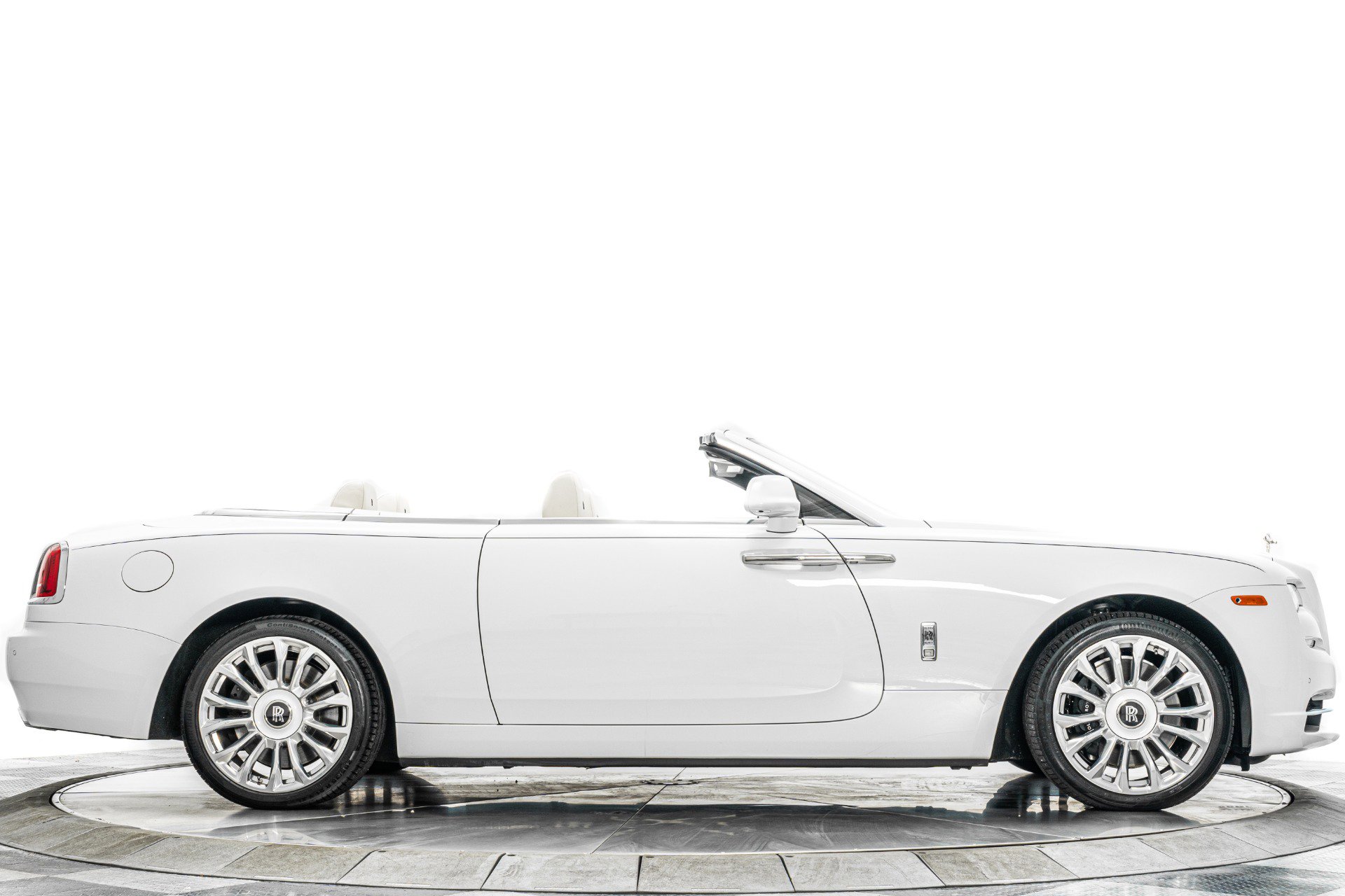 Used 2020 Rolls-Royce Dawn RWD image 42
