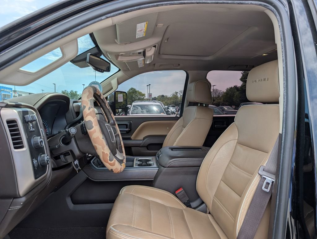 Used 2017 GMC Sierra 2500 Denali w/ Duramax Plus Package image 11