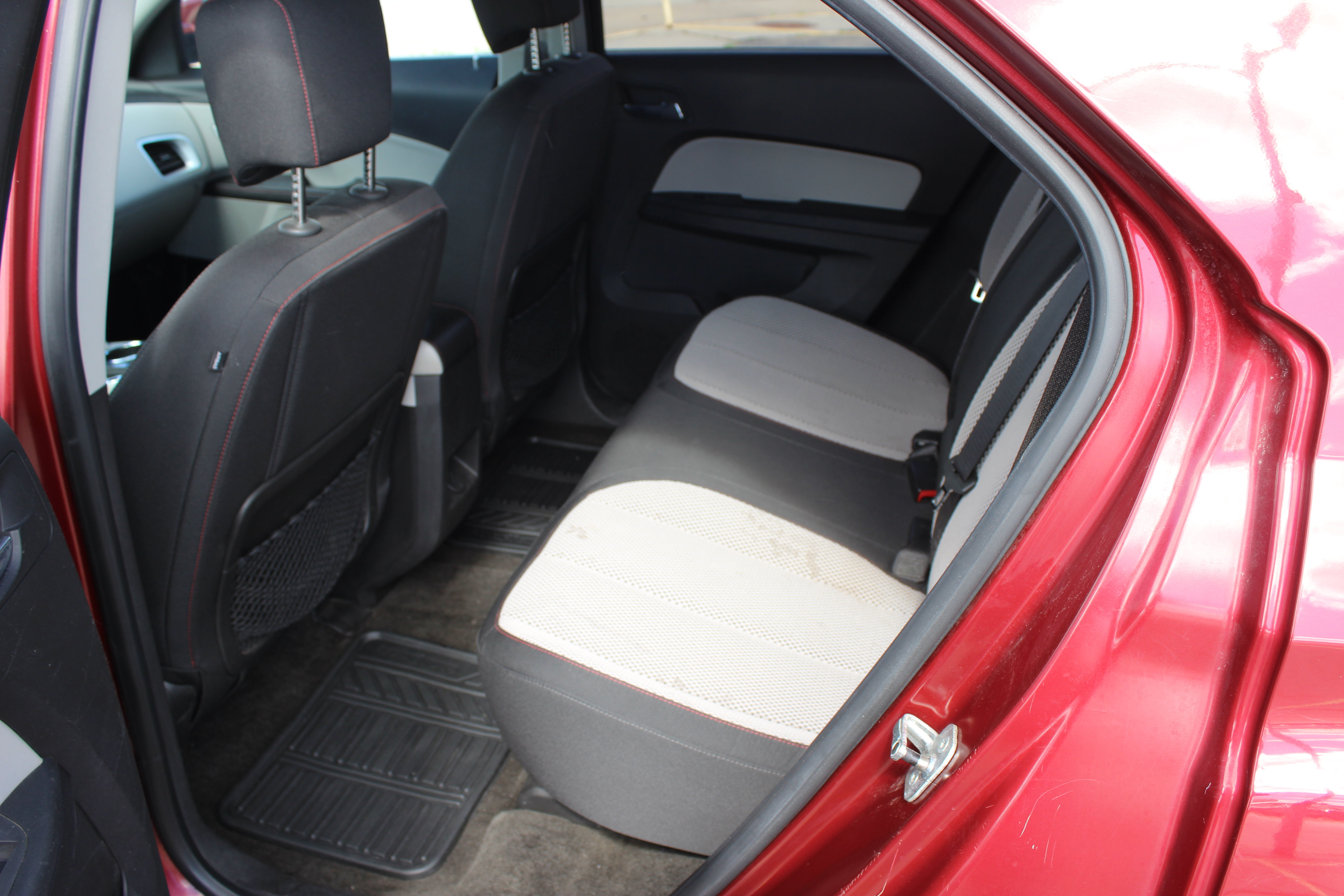 Used 2010 Chevrolet Equinox LT AWD/4WD image 16