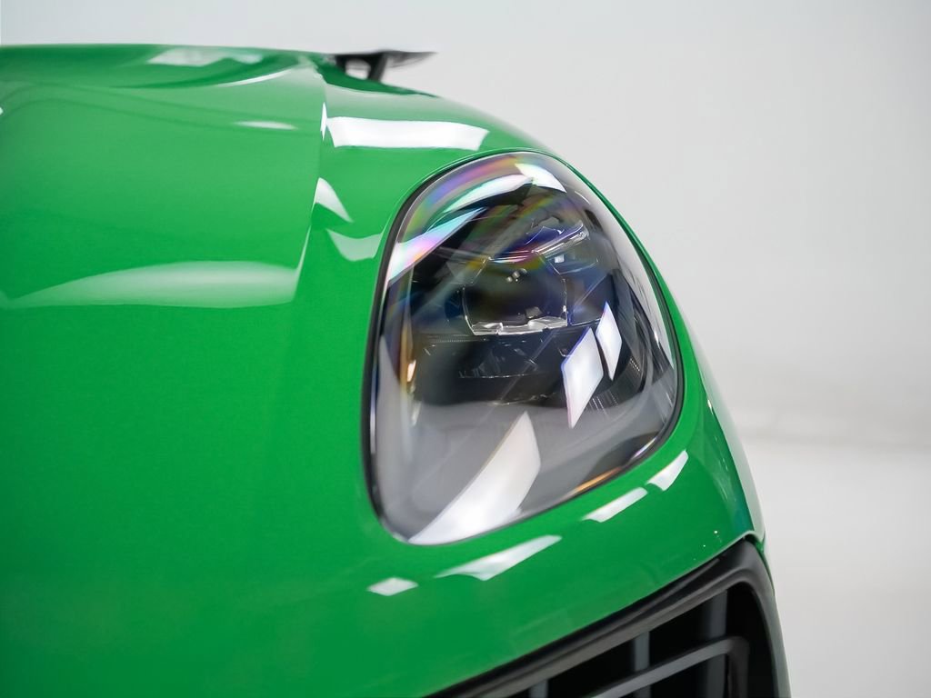 Certified 2026 Porsche Macan GTS image 7
