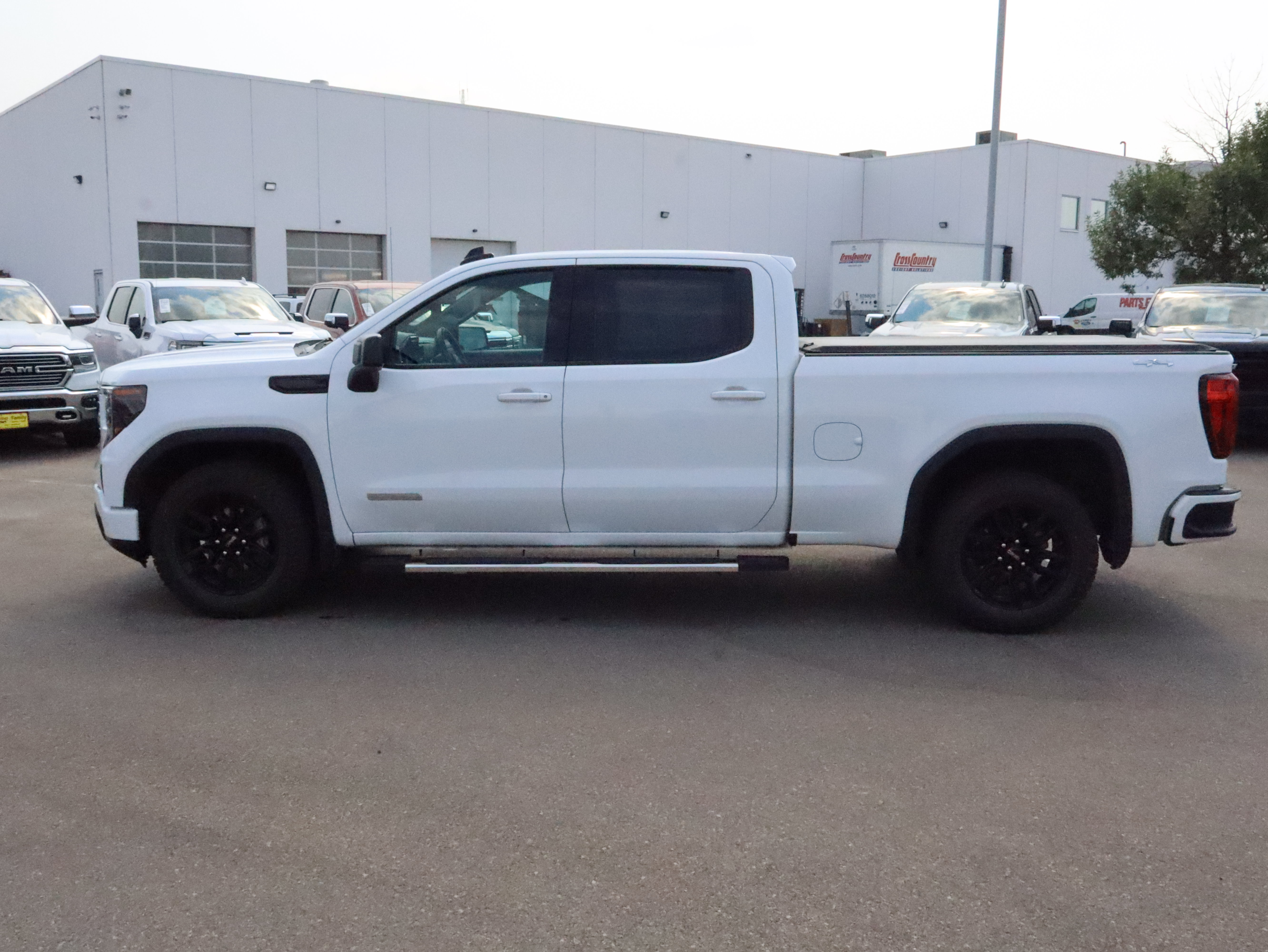 Certified 2023 GMC Sierra 1500 Elevation AWD/4WD image 4