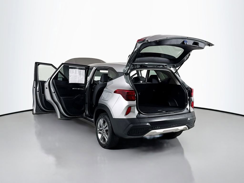 Used 2021 Kia Seltos LX AWD/4WD image 18