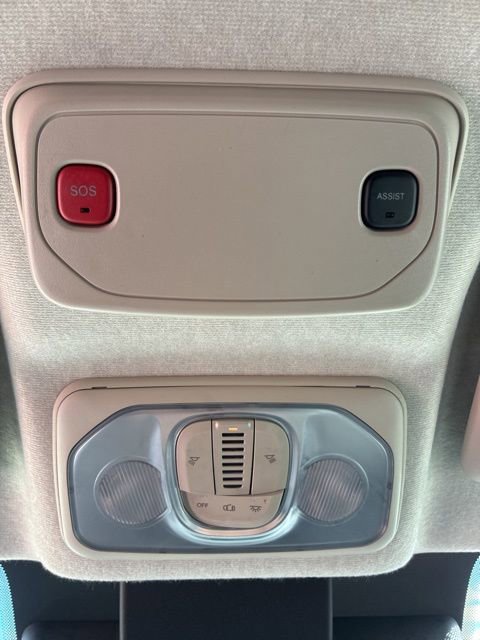 Used 2025 RAM ProMaster 2500 w/ Convenience Group image 14