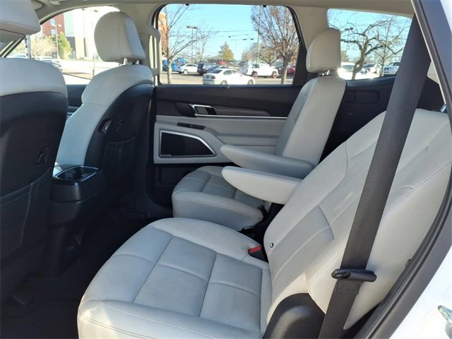 Used 2022 Kia Telluride EX w/ EX Premium Package image 13
