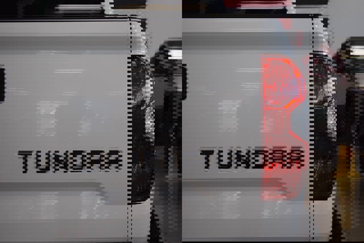 Used 2016 Toyota Tundra SR w/ Tow Package image 13