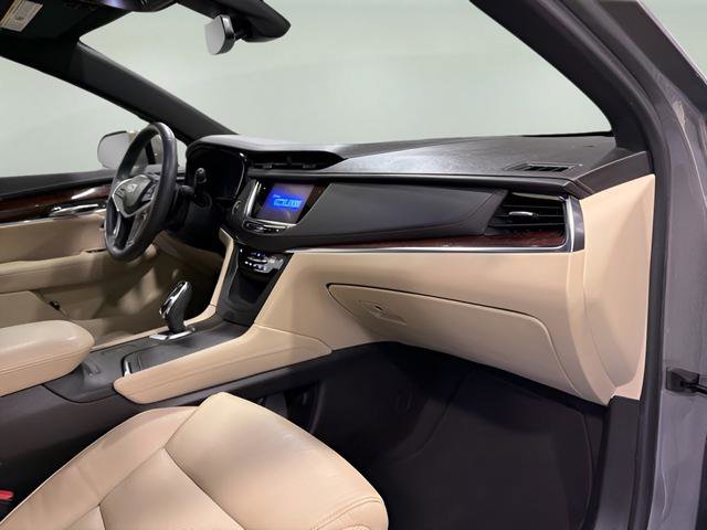 Used 2017 Cadillac XT5 Luxury w/ Driver Awareness Package FWD image 14