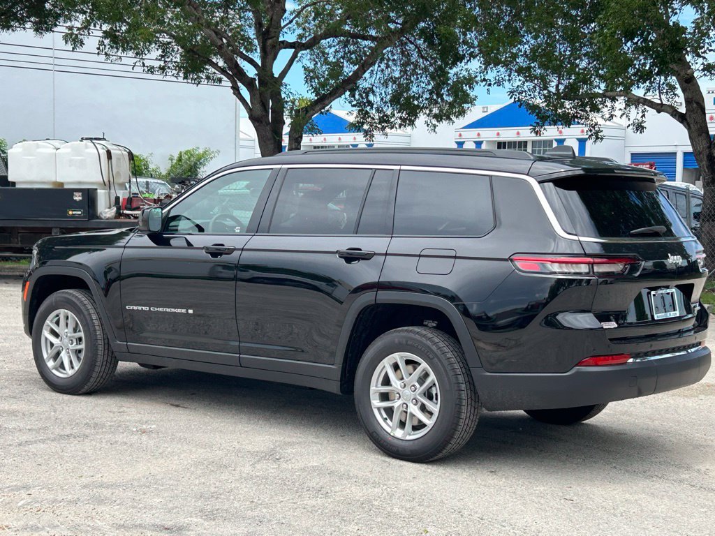New 2024 Jeep Grand Cherokee L Laredo RWD image 6