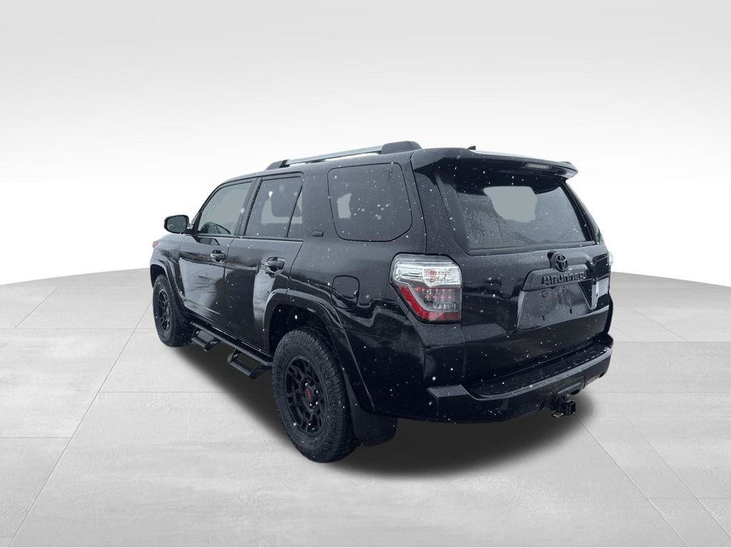 Used 2023 Toyota 4Runner SR5 Premium w/ Moonroof Package image 10
