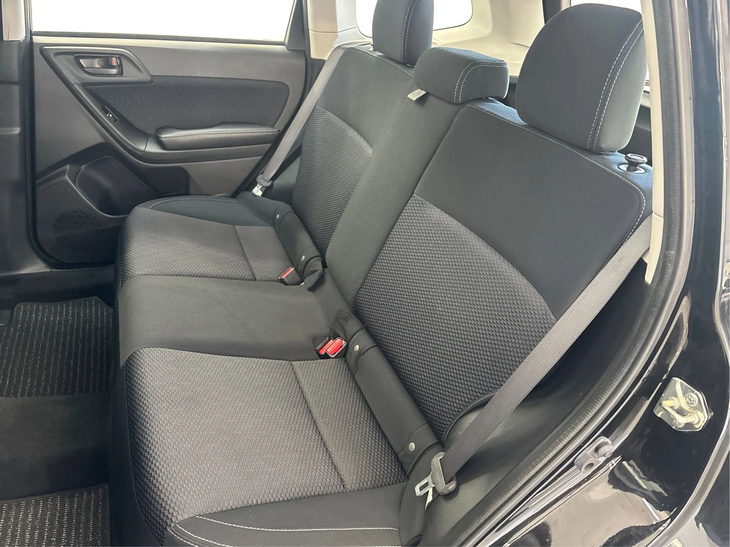 Used 2018 Subaru Forester 2.5i w/ Alloy Wheel Package image 14