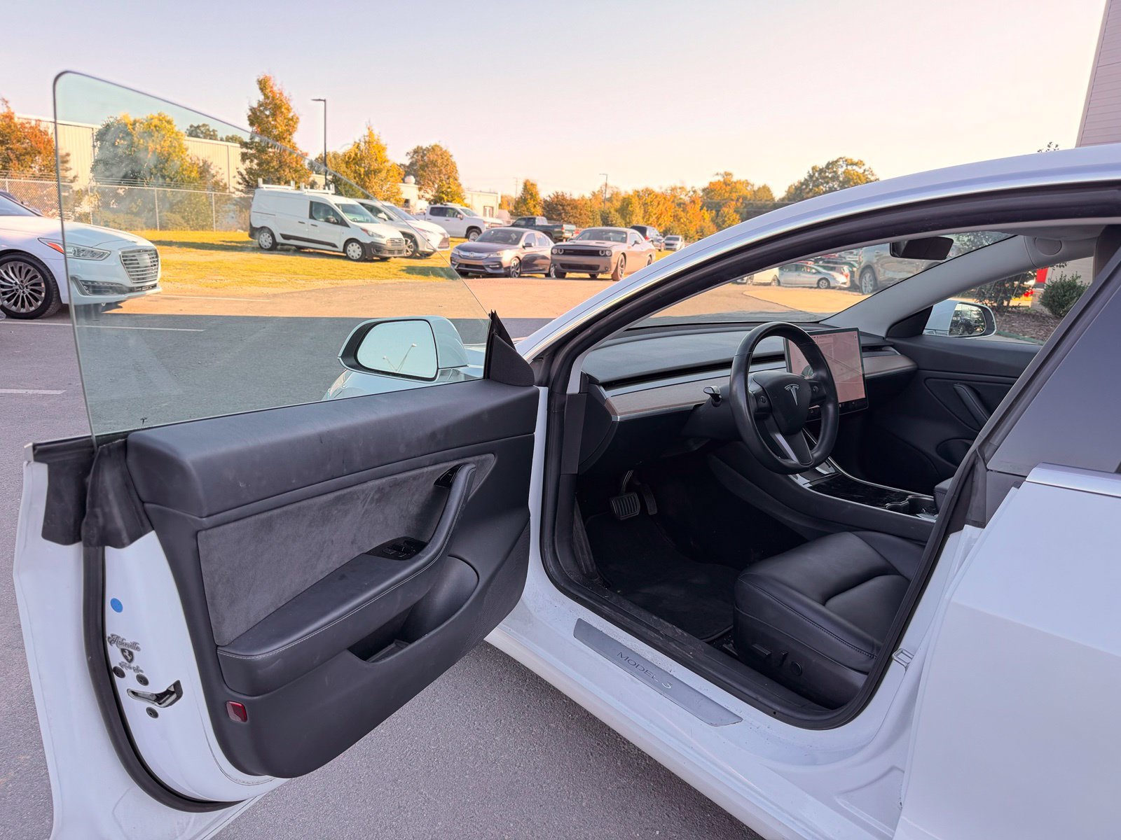 Used 2018 Tesla Model 3 Long Range AWD/4WD image 13