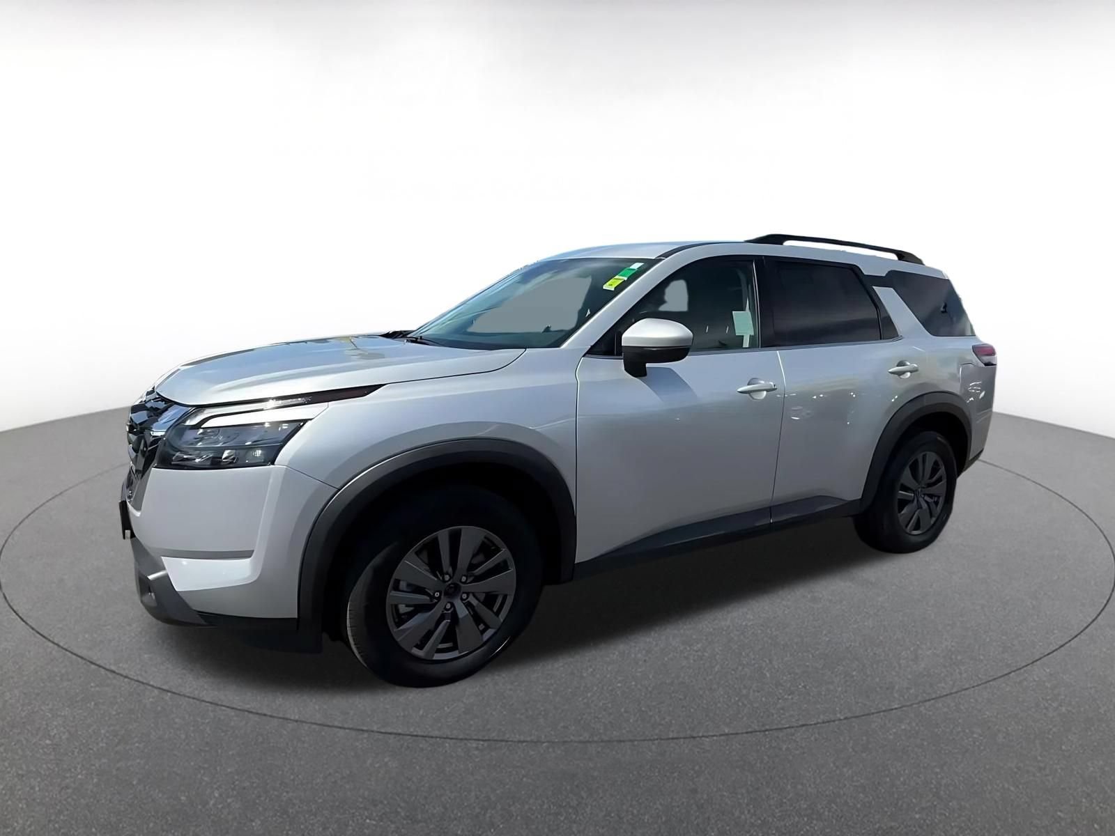 Used 2025 Nissan Pathfinder SV AWD/4WD image 7