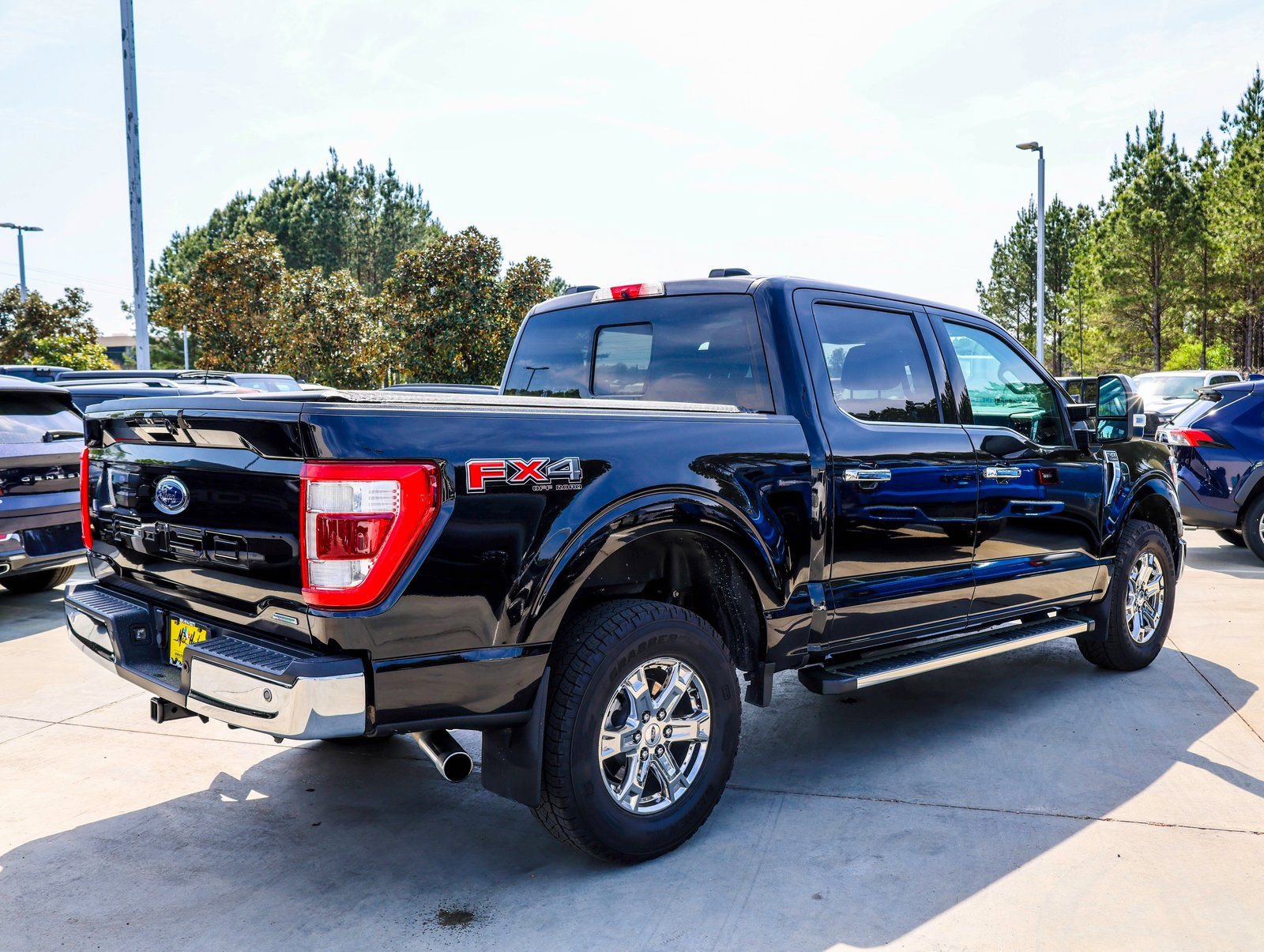 Used 2022 Ford F150 Lariat image 10