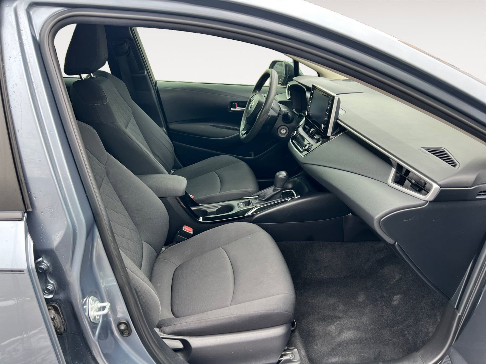 Used 2020 Toyota Corolla LE image 15