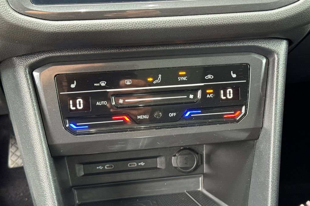 Used 2022 Volkswagen Tiguan SE AWD/4WD image 19