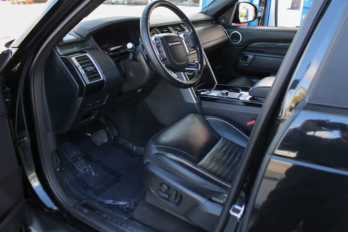 Used 2018 Land Rover Discovery HSE Luxury AWD/4WD image 12