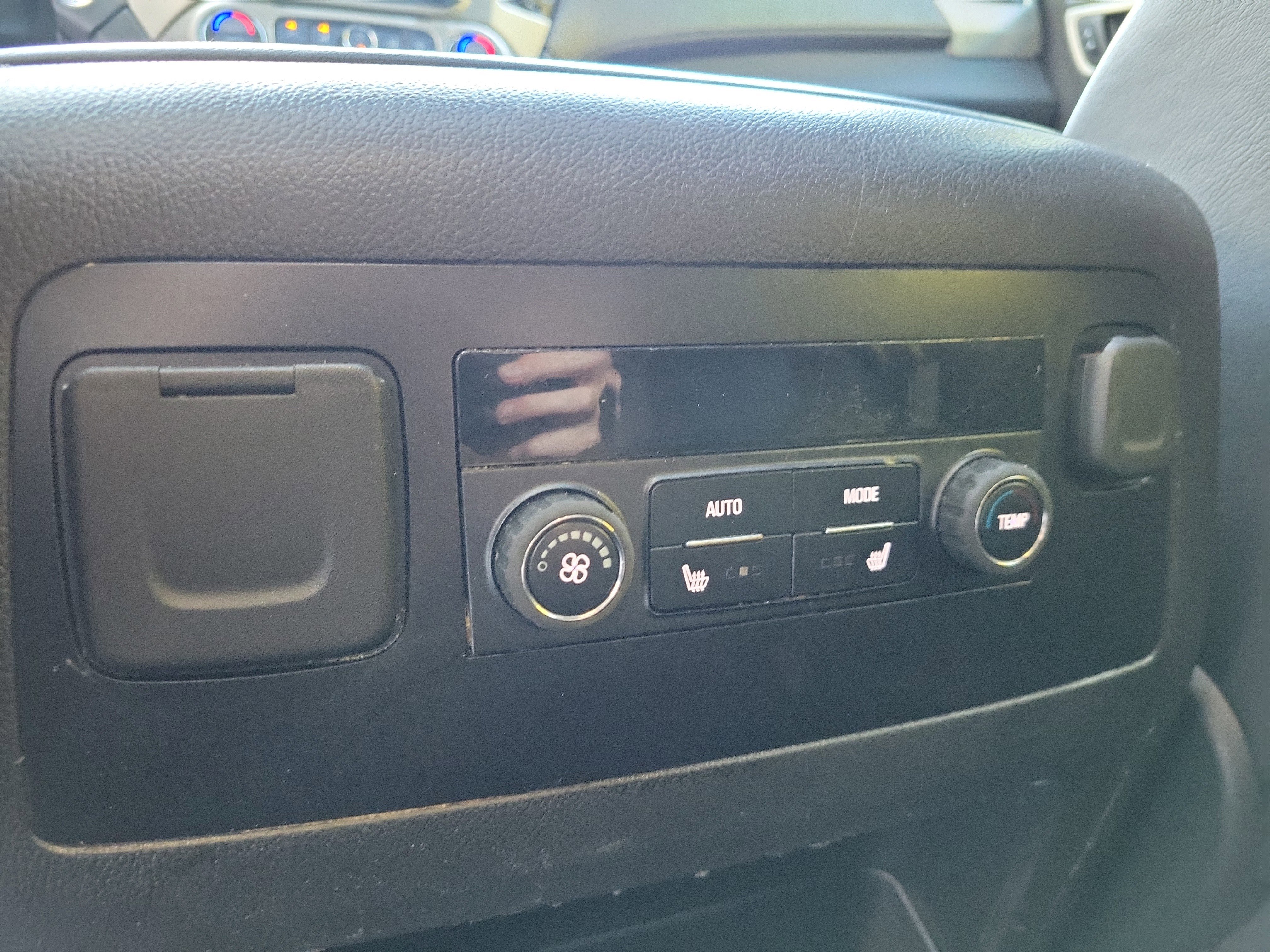 Used 2020 GMC Yukon XL Denali image 9