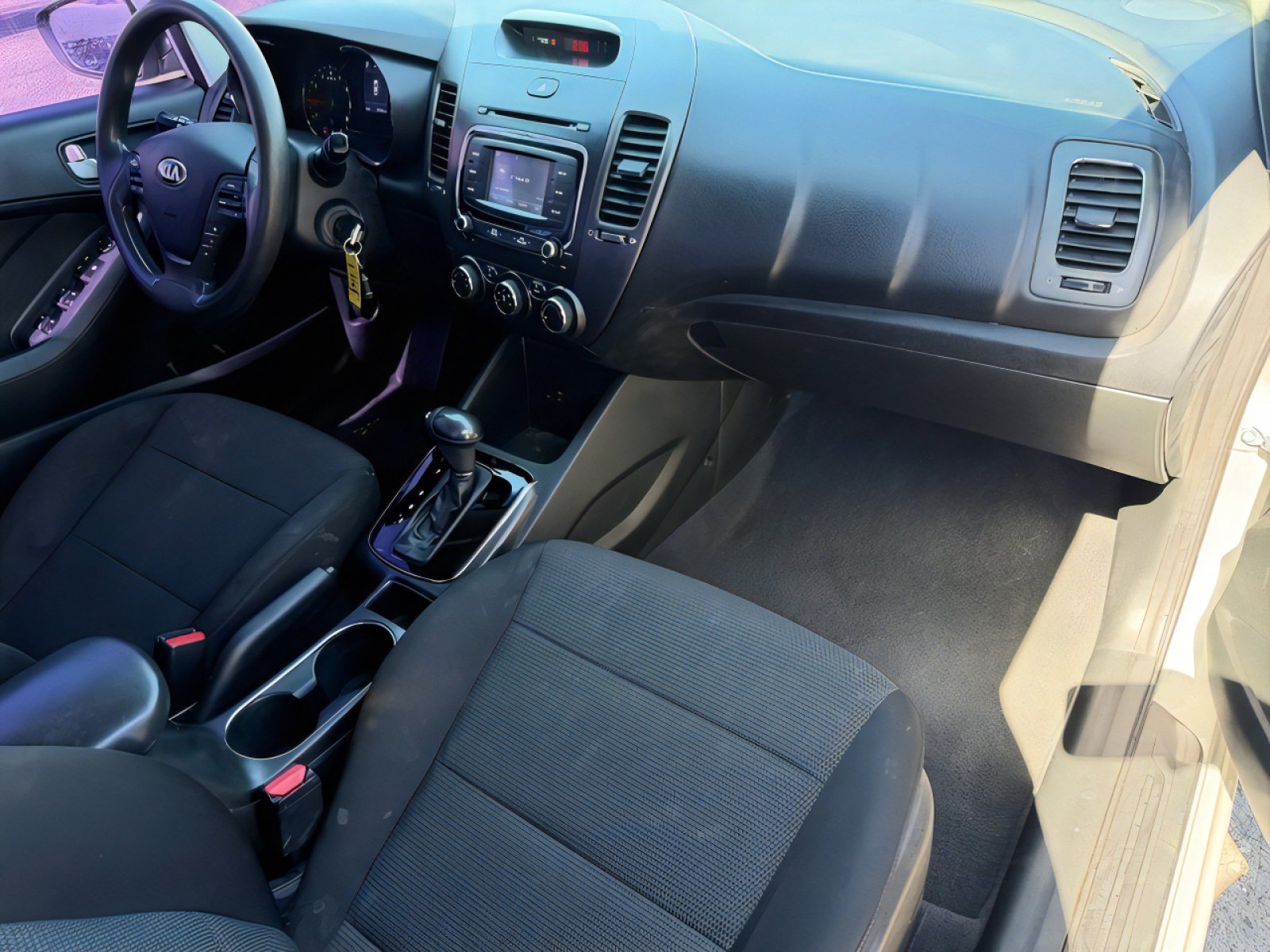 Used 2018 Kia Forte LX w/ LX Rear Camera Package image 10