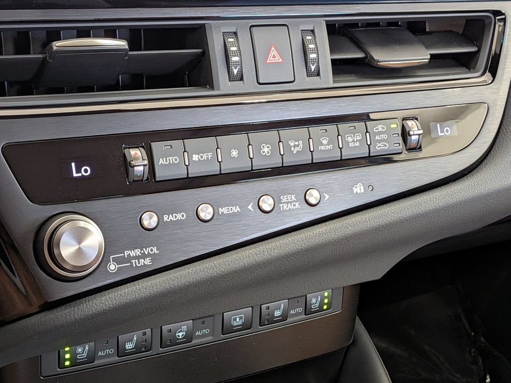 Certified 2025 Lexus ES 350 w/ Accessory Package (Z2) FWD image 25