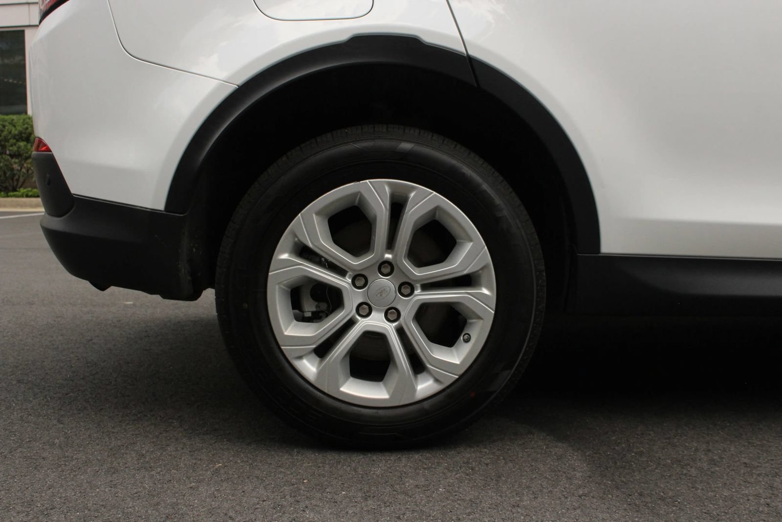 Used 2020 Land Rover Discovery Sport S AWD/4WD image 5
