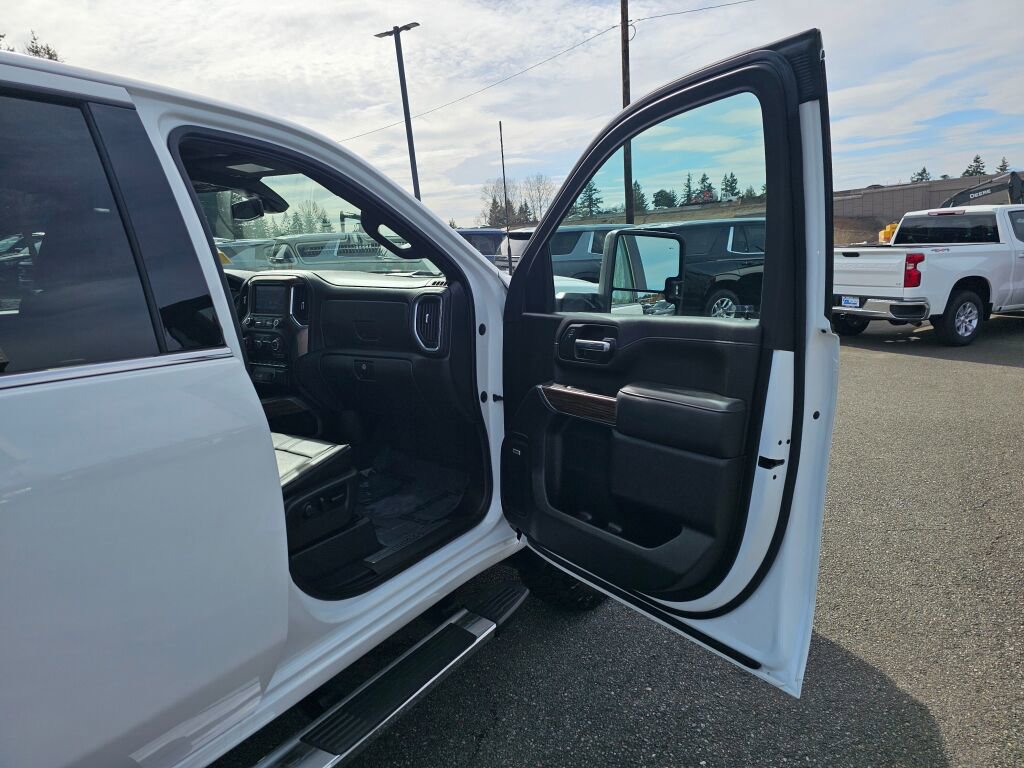 Used 2022 Chevrolet Silverado 3500 High Country w/ Safety Package II AWD/4WD image 31