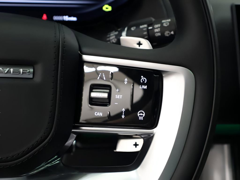 Certified 2025 Land Rover Range Rover SE AWD/4WD image 27