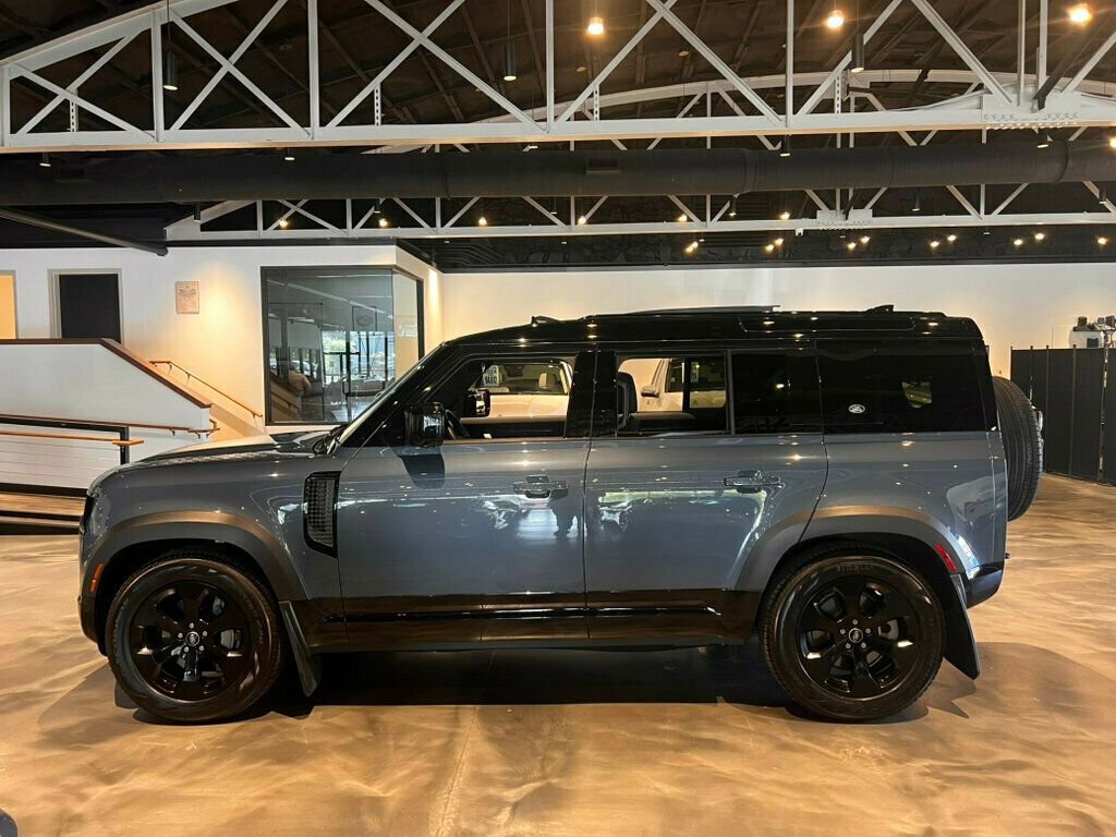 Used 2023 Land Rover Defender 110 X-Dynamic SE image 2