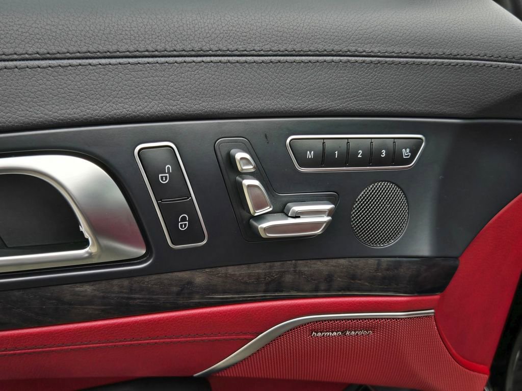 Used 2019 Mercedes-Benz SL 550 image 16