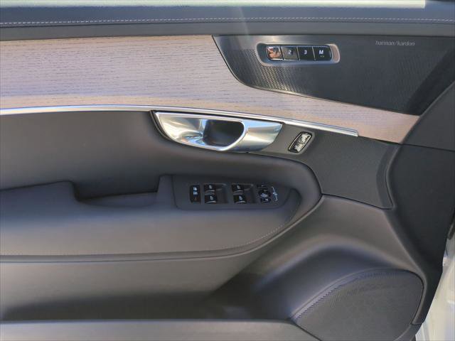Used 2025 Volvo XC90 B6 Plus w/ Protection Package Premier image 10