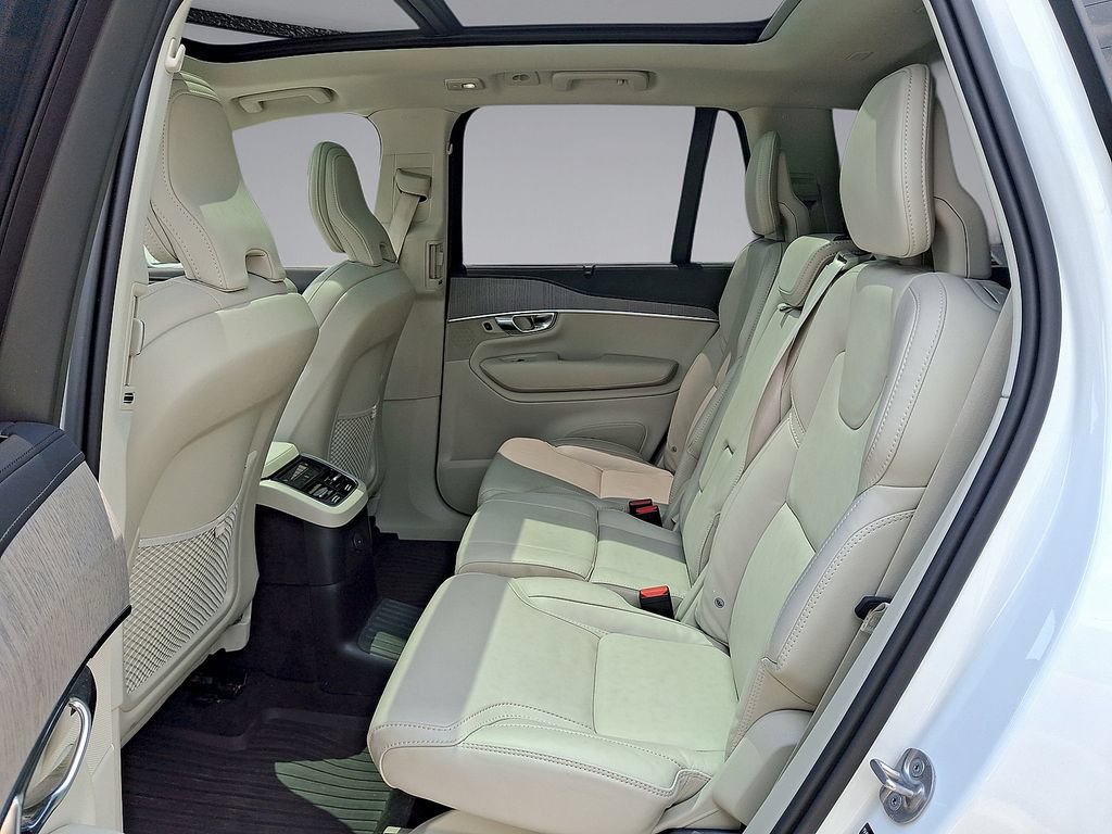 Certified 2025 Volvo XC90 T8 Ultra w/ Protection Package Premier AWD/4WD image 26