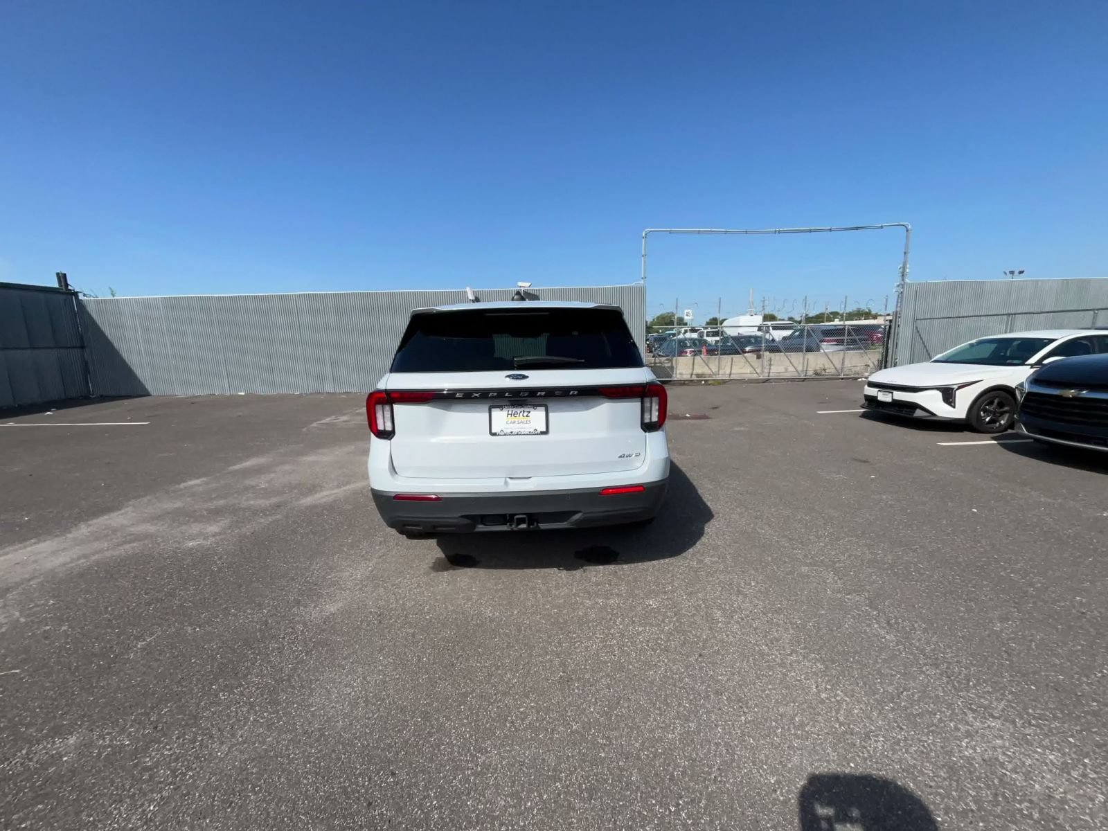 Used 2026 Ford Explorer Active AWD/4WD image 12