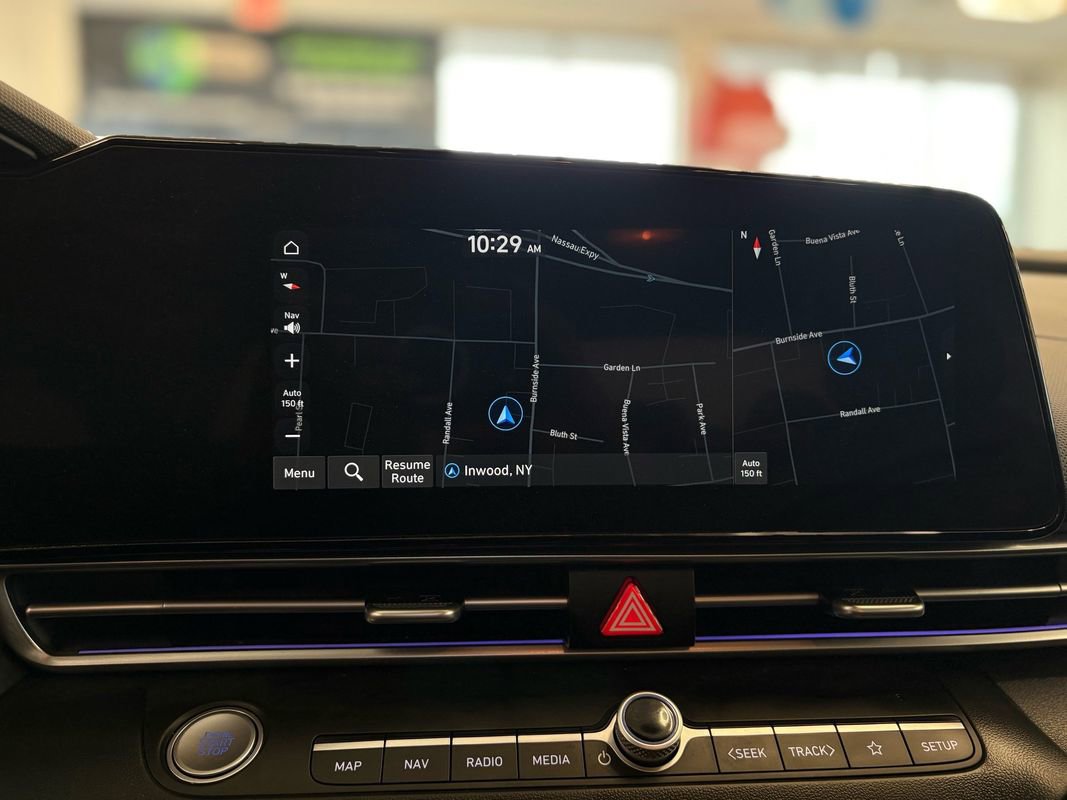 Used 2025 Hyundai Elantra SEL image 34