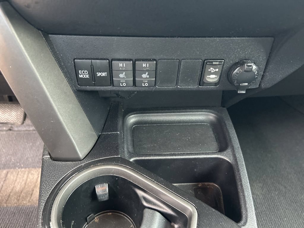 Used 2016 Toyota RAV4 SE AWD/4WD image 23