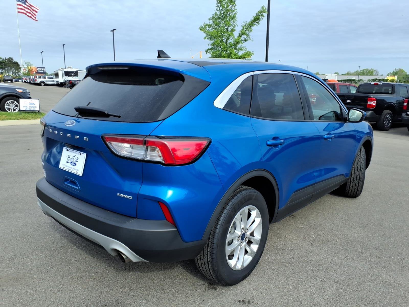 Certified 2021 Ford Escape SE w/ Cold Weather Package image 3