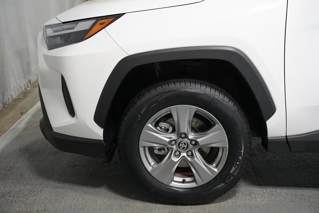 Certified 2025 Toyota RAV4 XLE FWD image 5