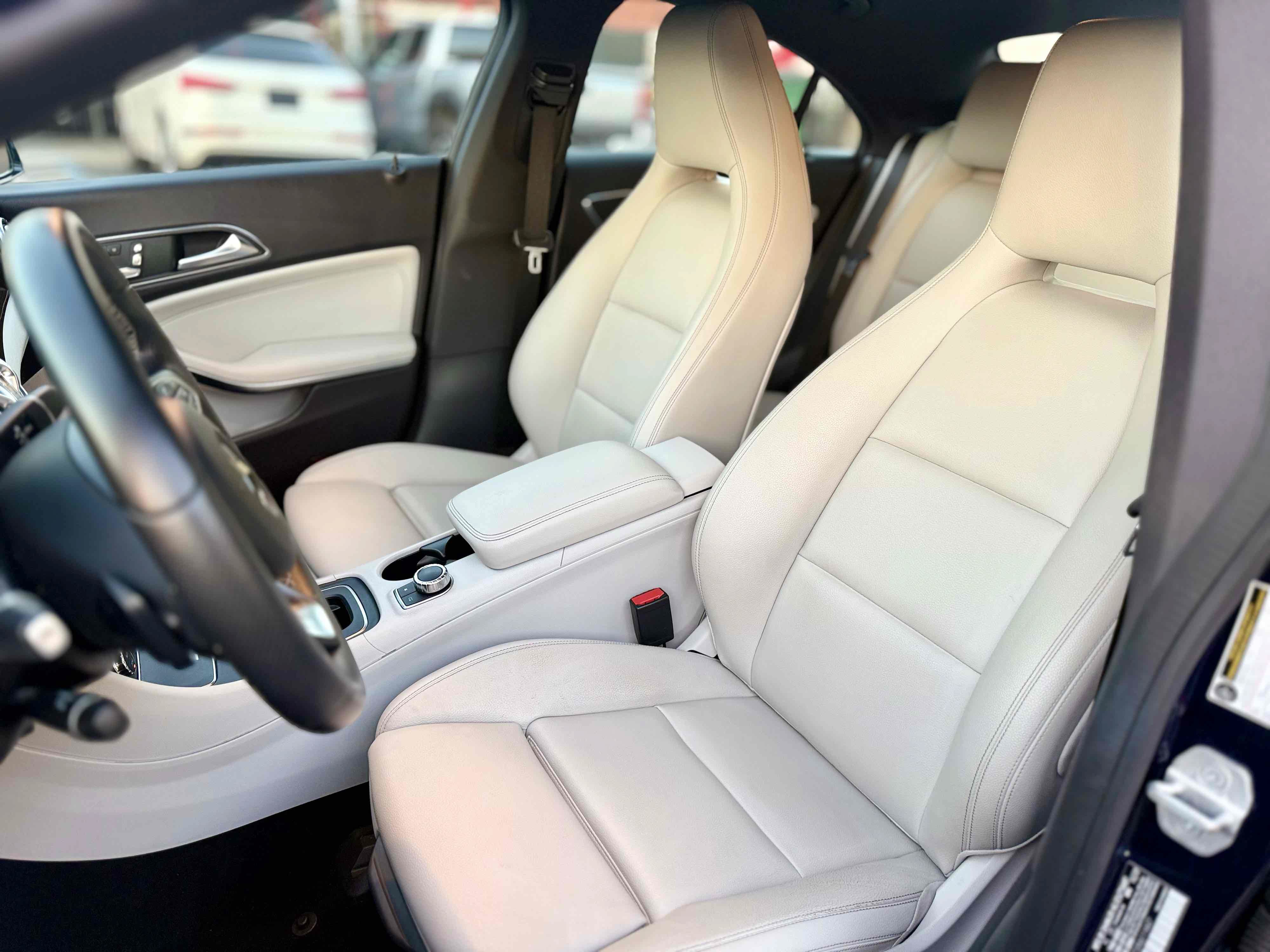 Used 2018 Mercedes-Benz CLA 250 image 26