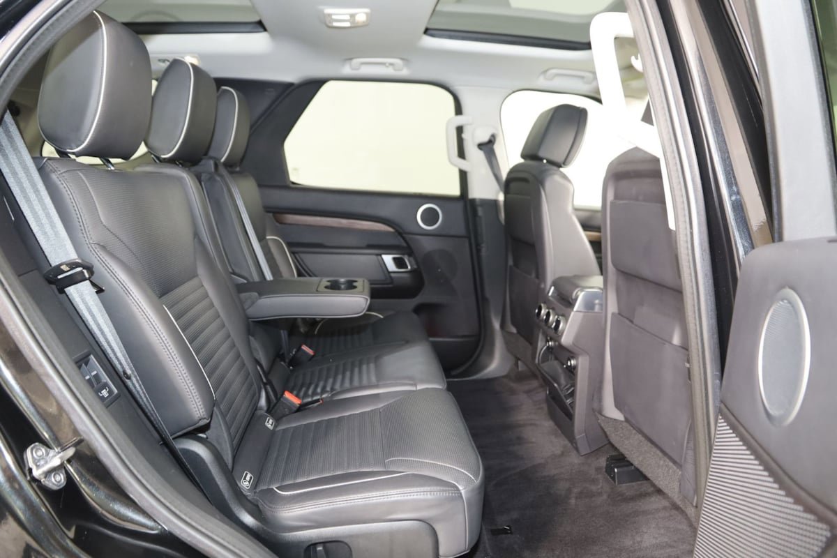 Used 2018 Land Rover Discovery HSE Luxury AWD/4WD image 15