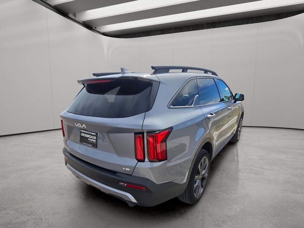 Used 2023 Kia Sorento SX Prestige image 5