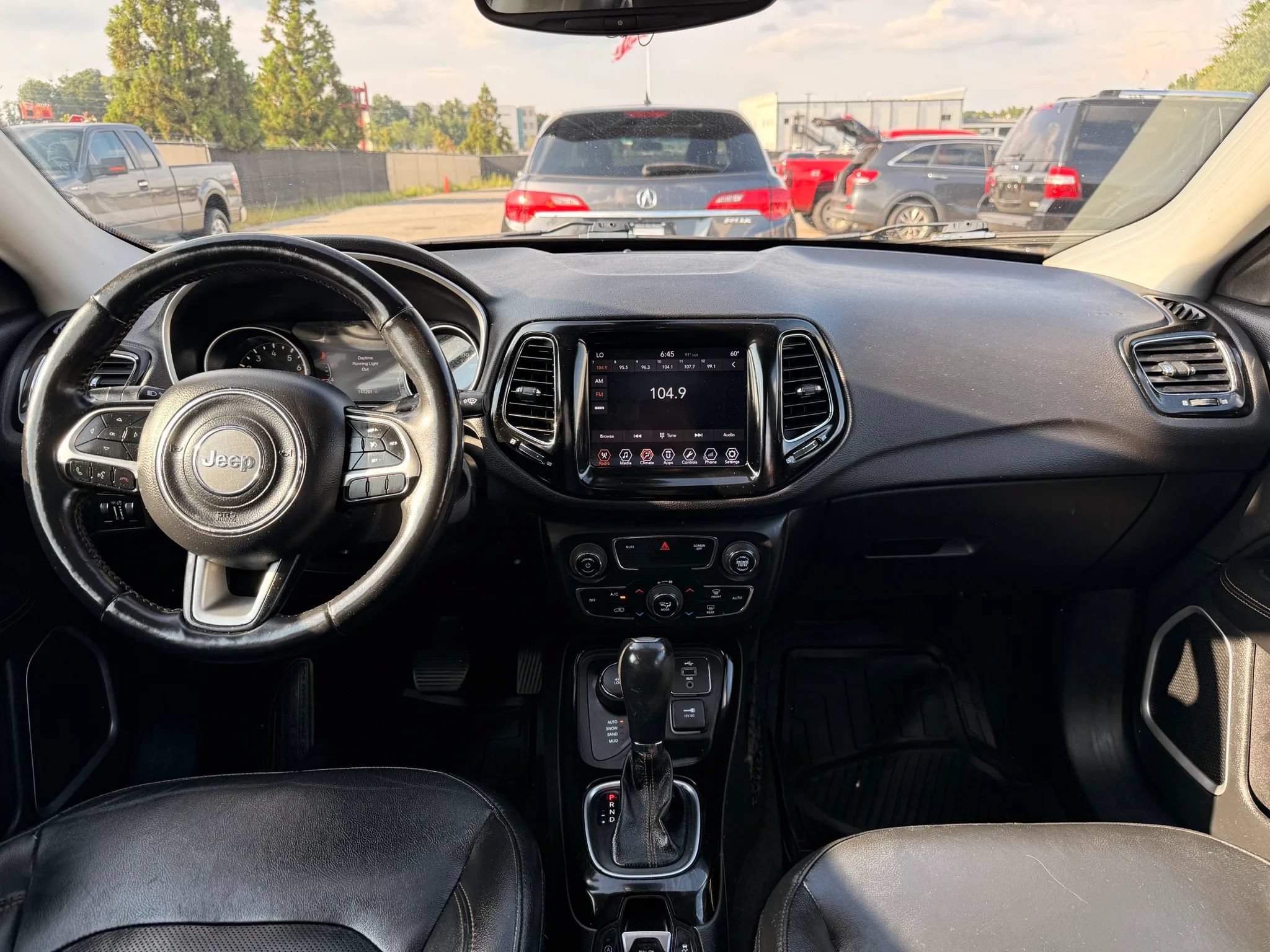 Used 2018 Jeep Compass Limited AWD/4WD image 3