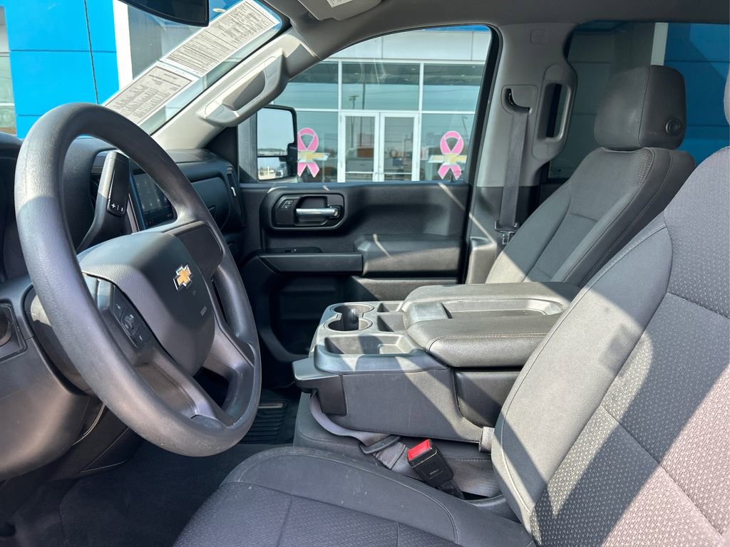 Used 2021 Chevrolet Silverado 2500 Custom w/ Custom Value Package image 9