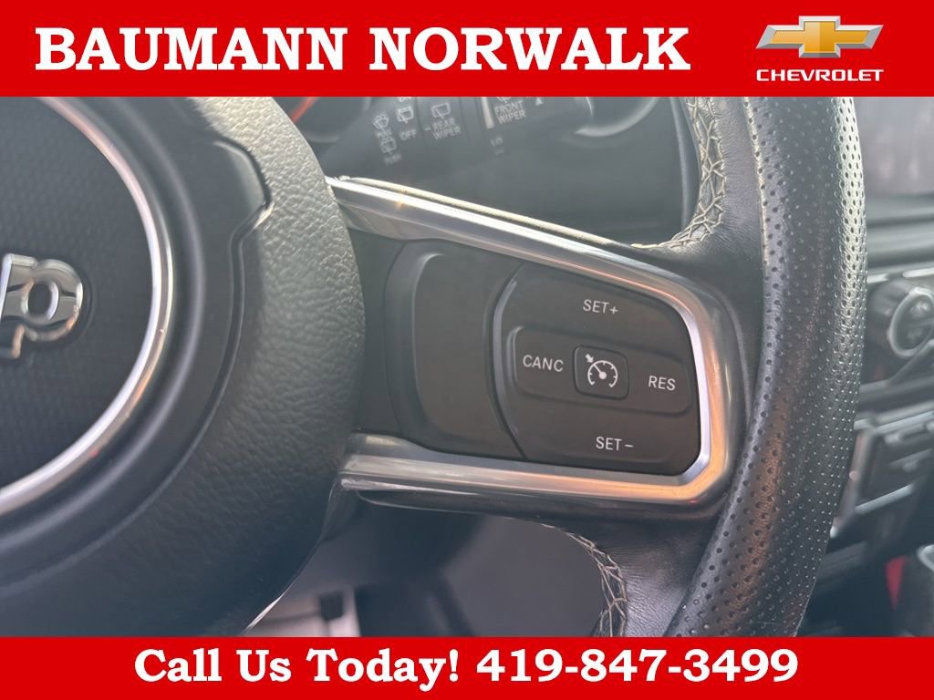 Used 2020 Jeep Wrangler Unlimited Sahara AWD/4WD image 14