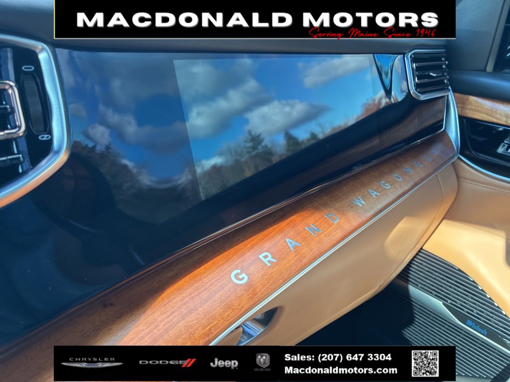 Used 2024 Jeep Grand Wagoneer Series III w/ HD Trailer Tow Package image 34