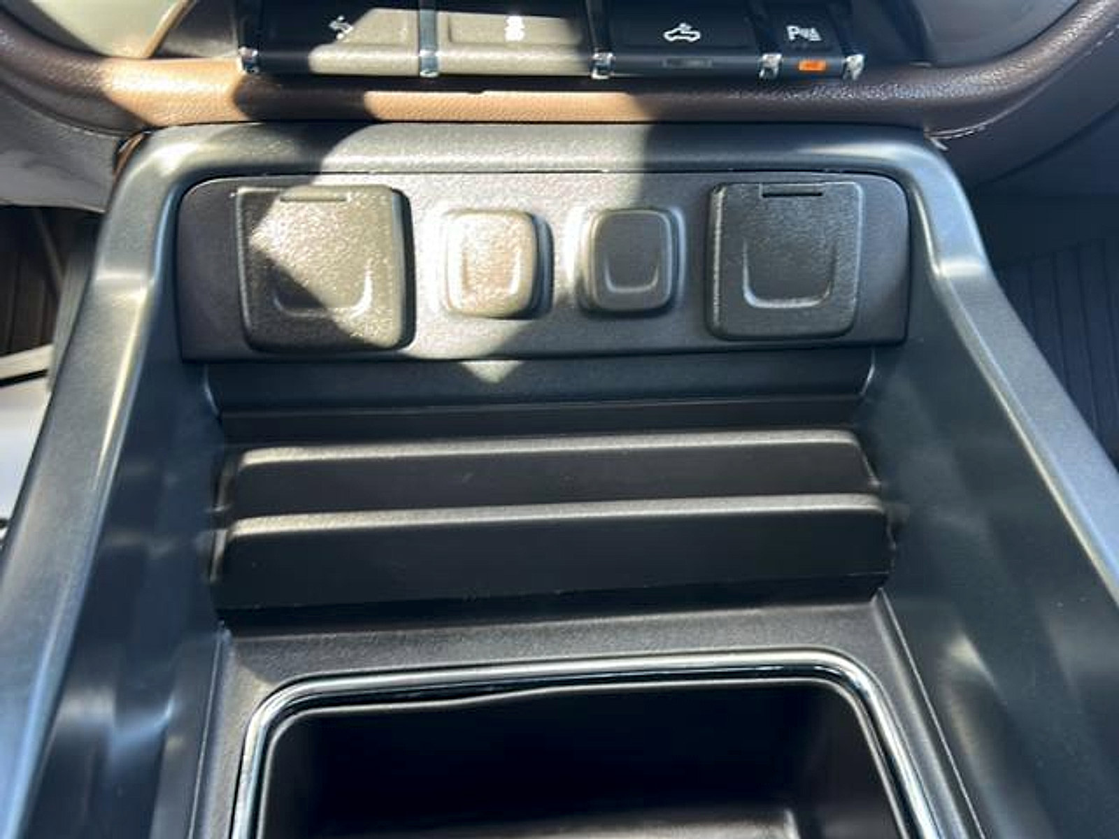 Used 2018 Chevrolet Silverado 1500 LTZ w/ High Desert Package AWD/4WD image 18