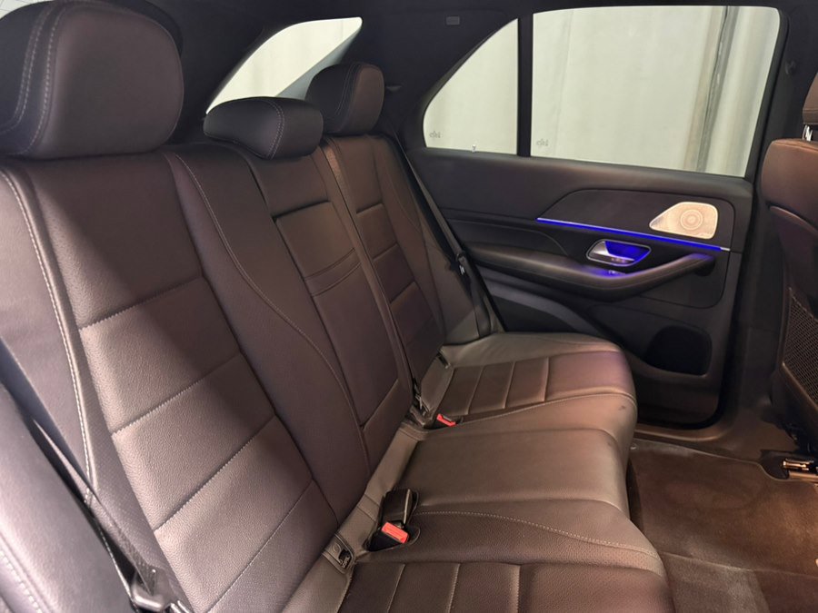 Used 2022 Mercedes-Benz GLE 350 4MATIC w/ Premium Package image 15