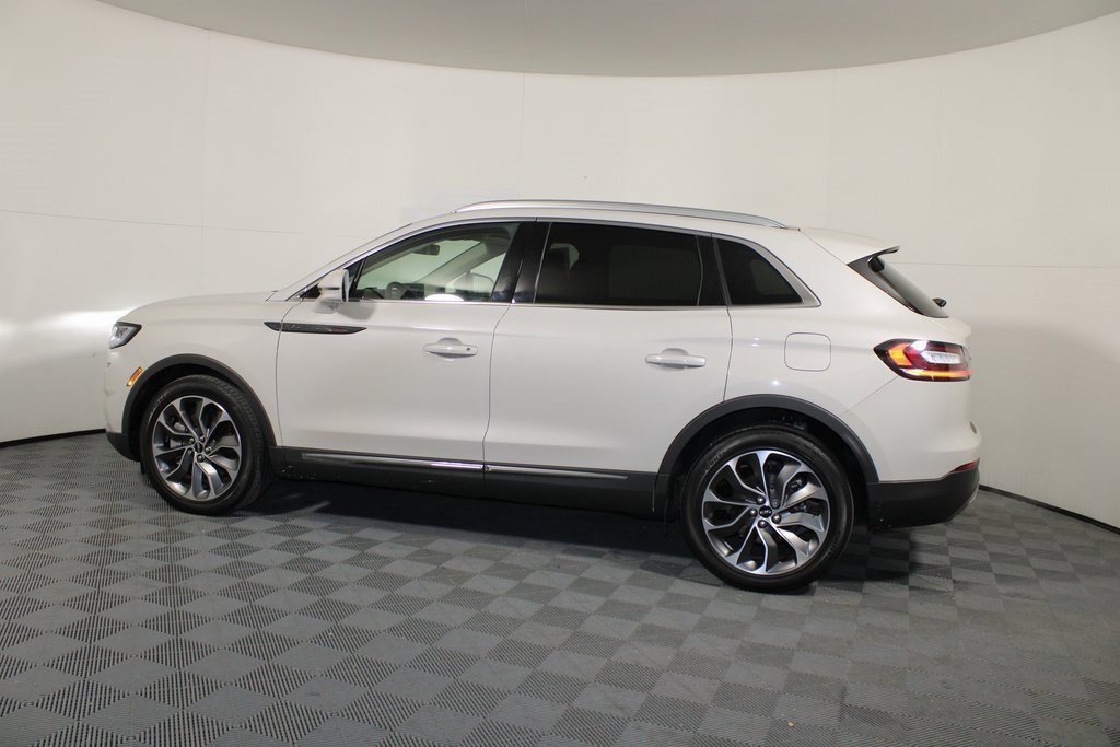 Used 2022 Lincoln Nautilus Reserve image 5