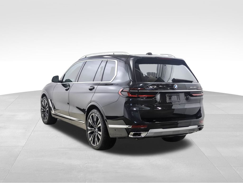 Used 2025 BMW X7 xDrive40i image 3