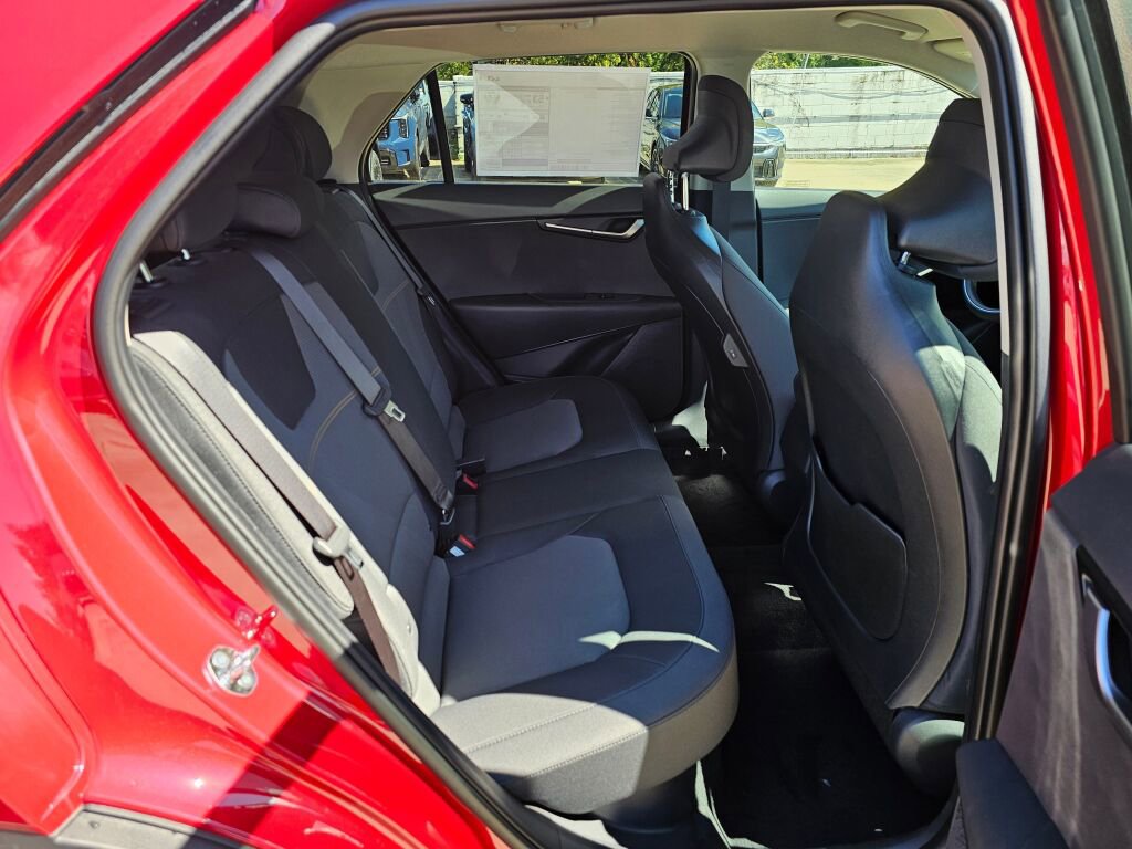 New 2026 Kia Niro LX FWD image 25