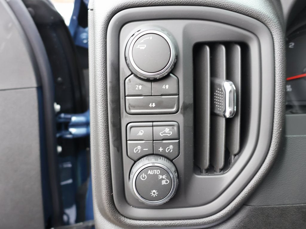 New 2026 Chevrolet Silverado 3500 W/T AWD/4WD image 12
